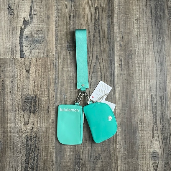 NWT lululemon dual pouch wrislet - Picture 2 of 7